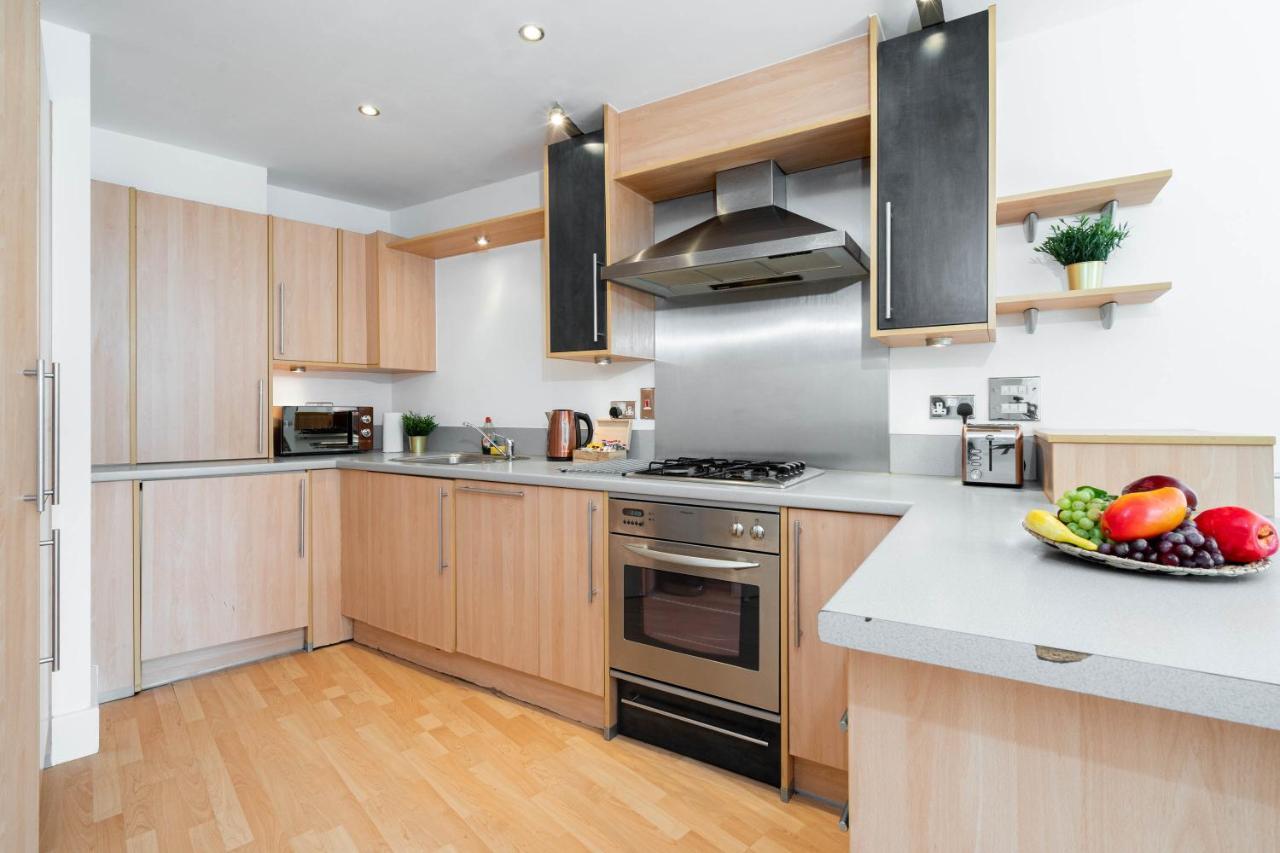 City Centre - Two Bedroom Apartment - Juliet Balcony - Secure Parking - Wifi - Smart Tv Birmingham Exterior foto
